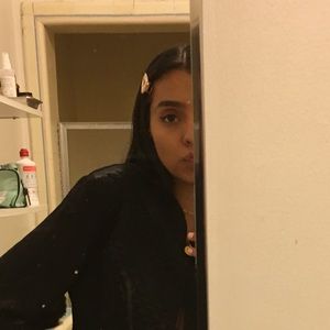 Meet your Posher, Ana